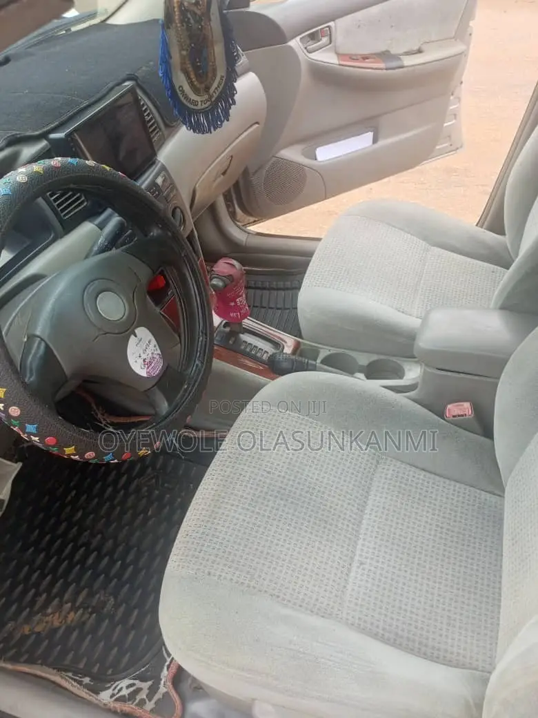 Toyota Corolla 2006 Silver