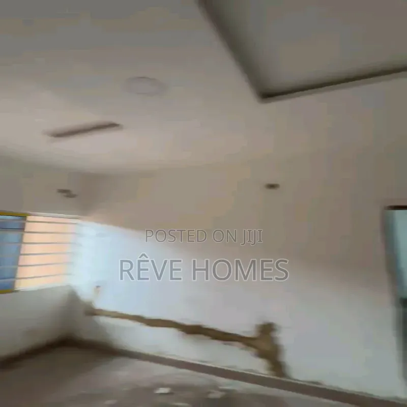 Mini Flat in Iwaya for rent