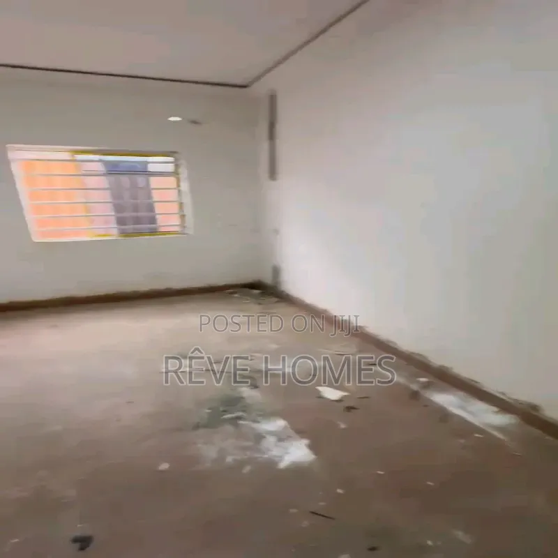 Mini Flat in Iwaya for rent