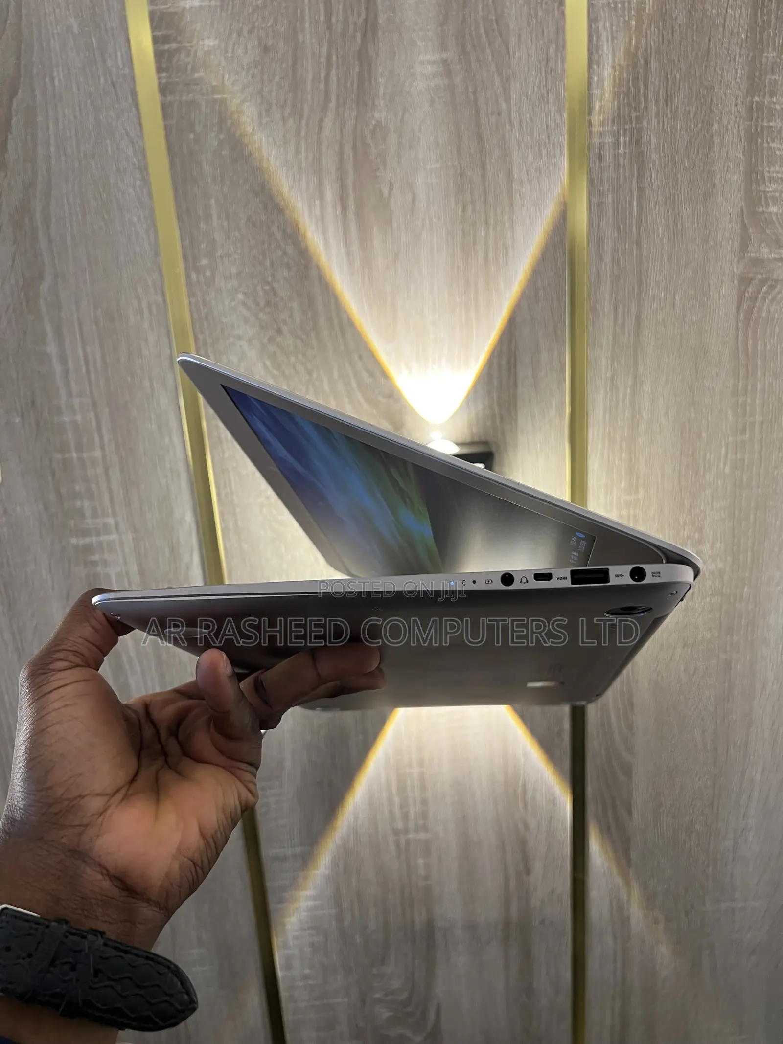 Laptop Asus ZenBook 13 UX331UN 8GB Intel Core i5 SSD 256GB