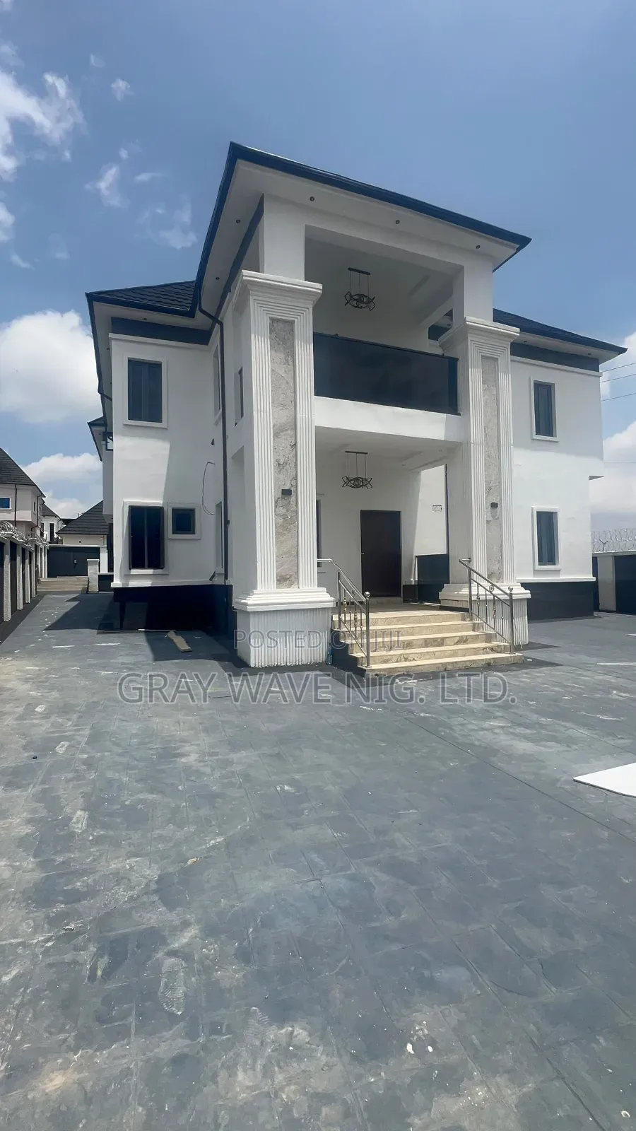 5bdrm Duplex in Galadimawa for sale