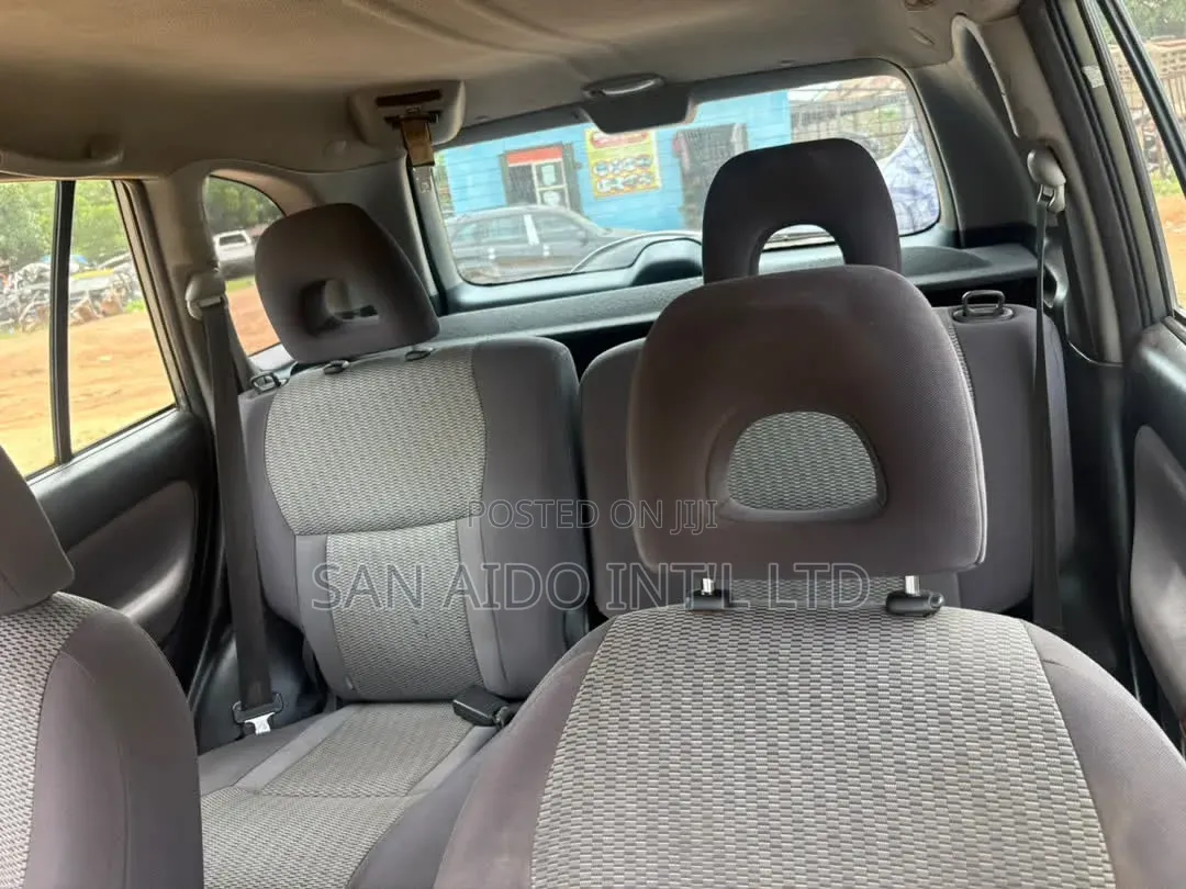 Toyota RAV4 Automatic 2004 Gold