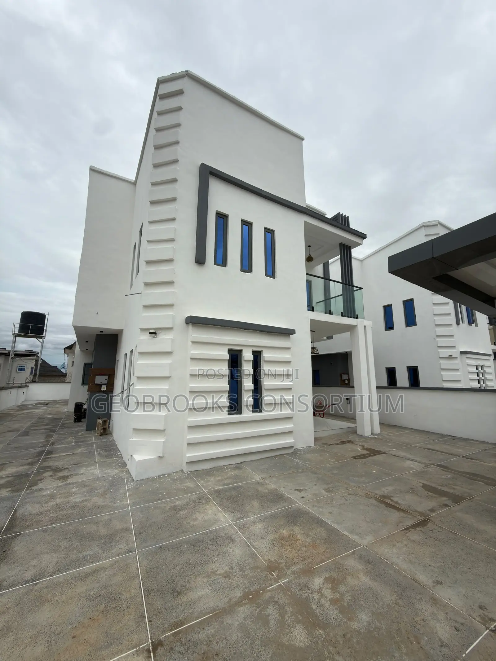 5bdrm Duplex in Kolapo Ishola Gra, Akobo for sale