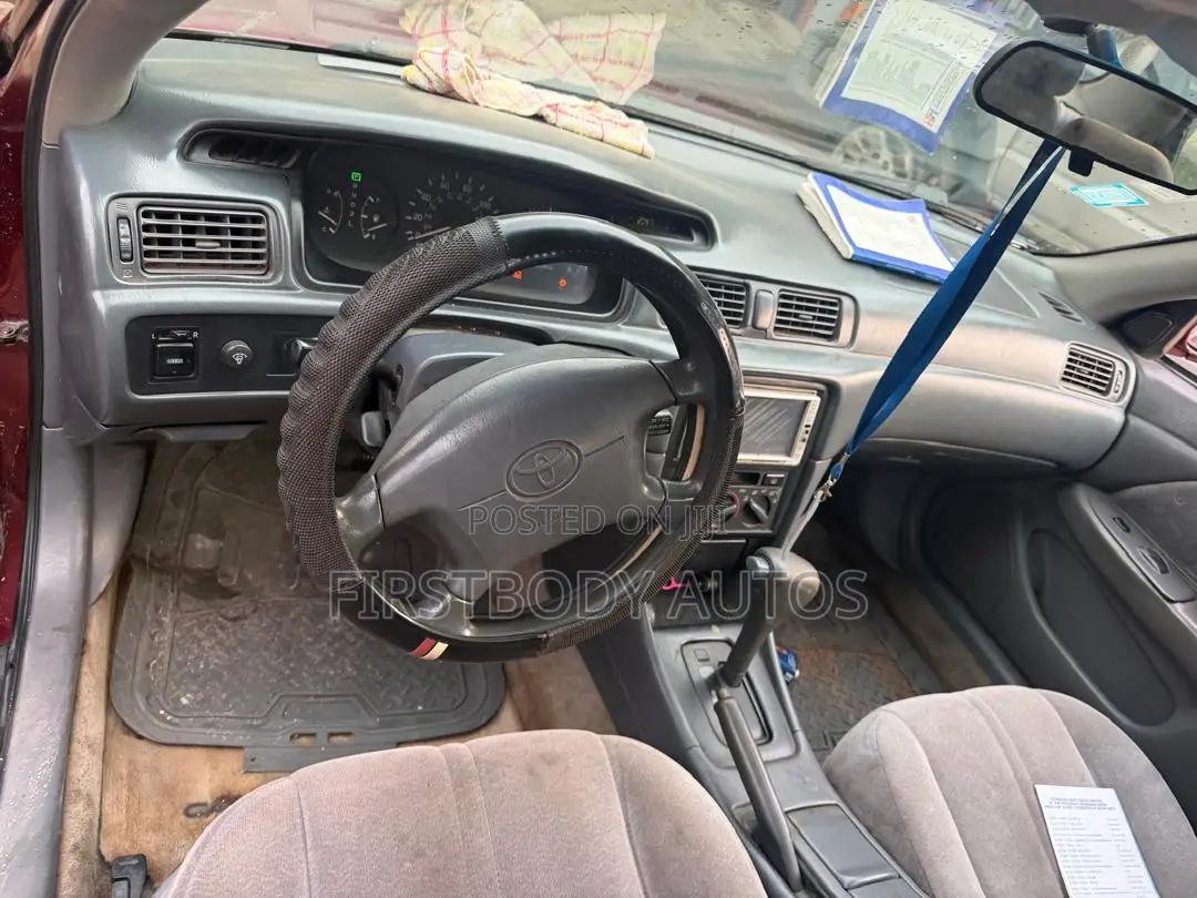 Toyota Camry Automatic 1999 Red