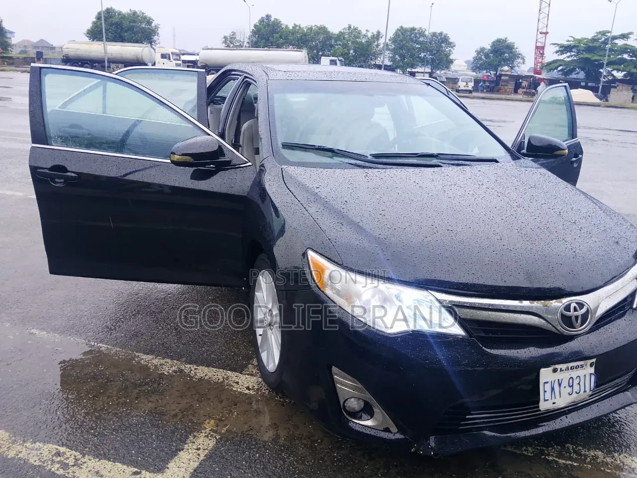 Toyota Camry SE 4dr Sedan w/Prod. End 11/13 (3.5L 6cyl 6A) 2014 Black
