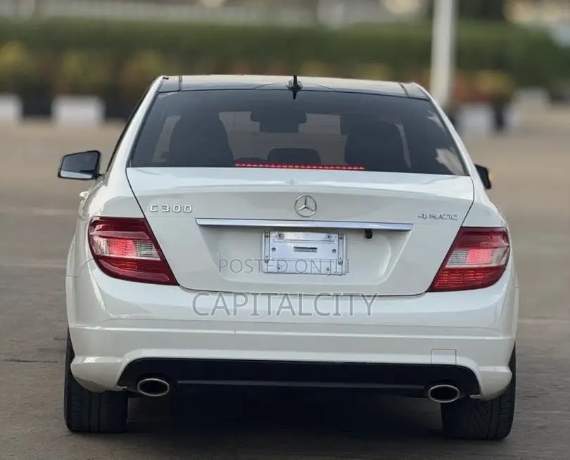 Mercedes-Benz C300 Luxury 4Matic Sedan AWD (3.0L 6cyl 7A) 2010 White