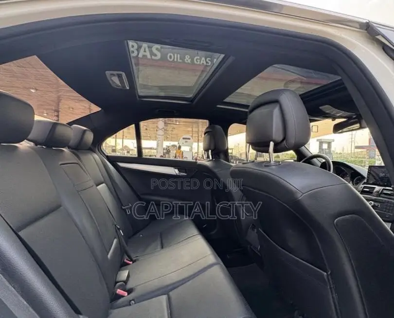 Mercedes-Benz C300 Luxury 4Matic Sedan AWD (3.0L 6cyl 7A) 2010 White