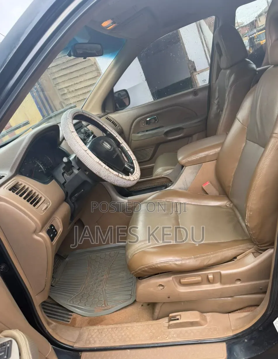 Honda Pilot 2005 Black