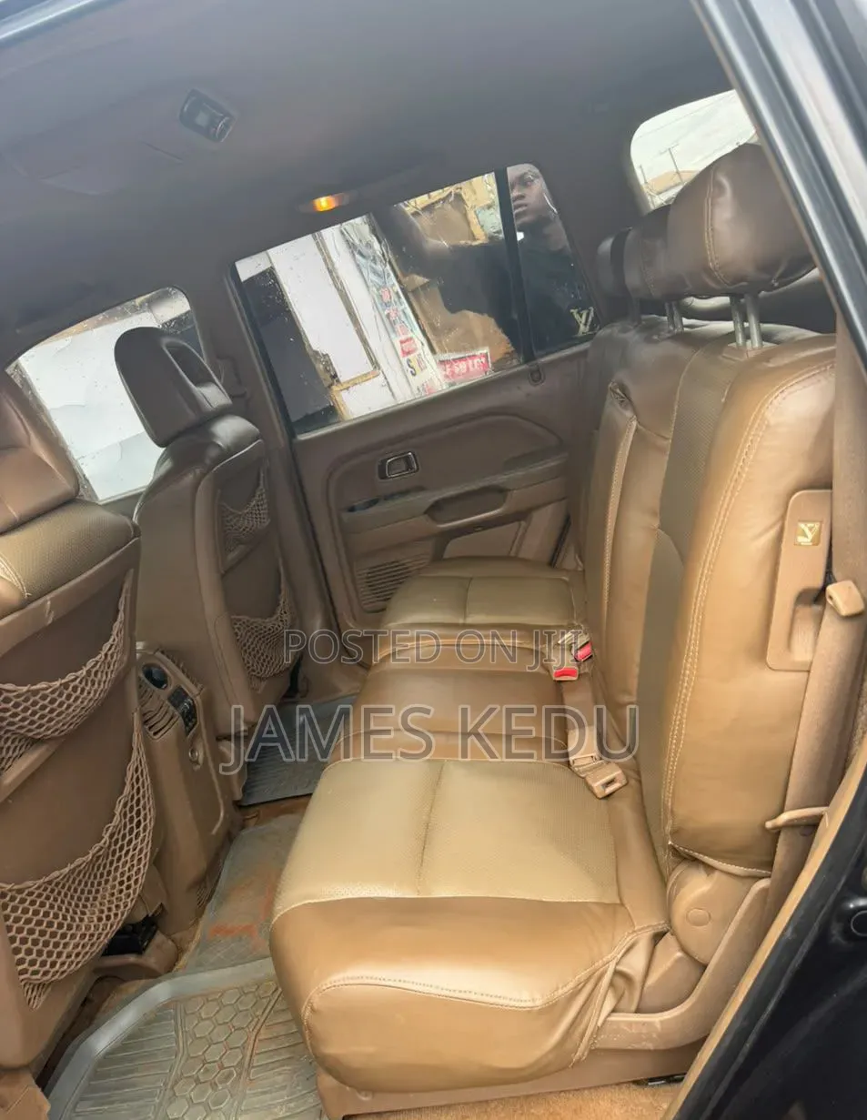 Honda Pilot 2005 Black