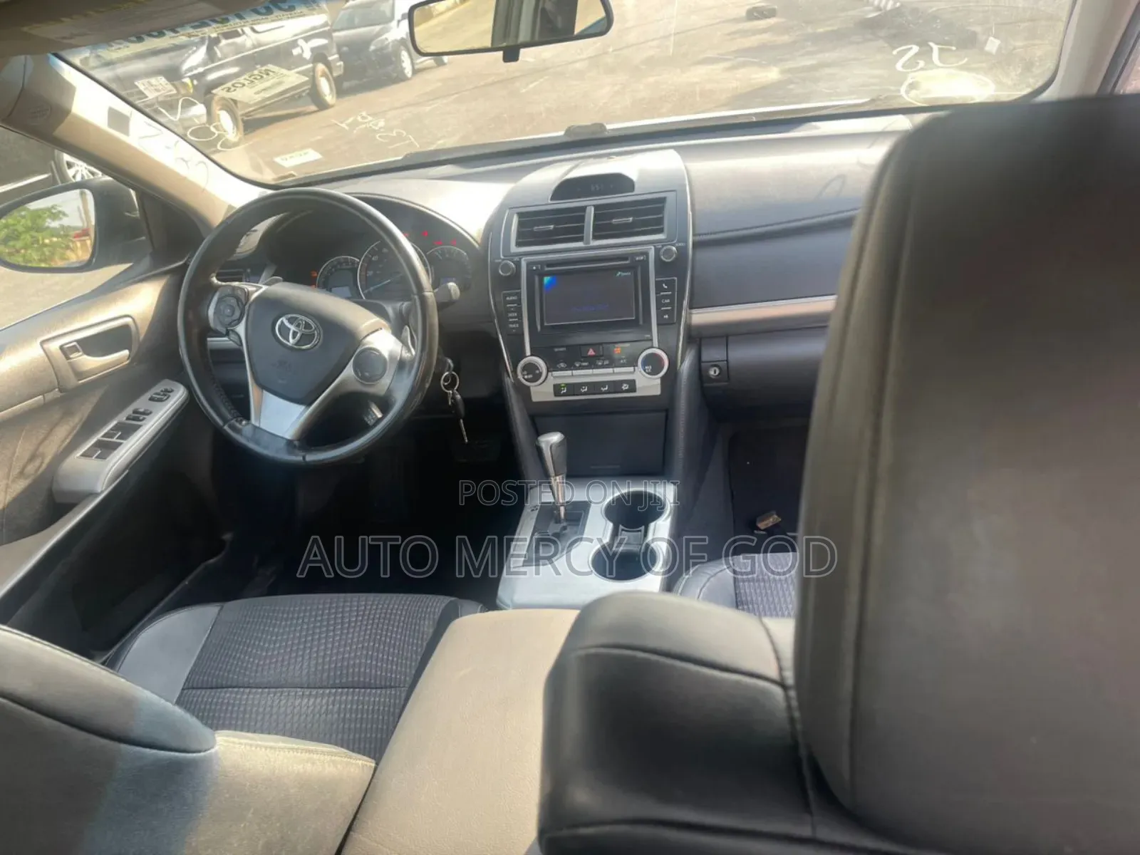 Toyota Camry LE 4dr Sedan (2.5L 4cyl 6A) 2012 Silver