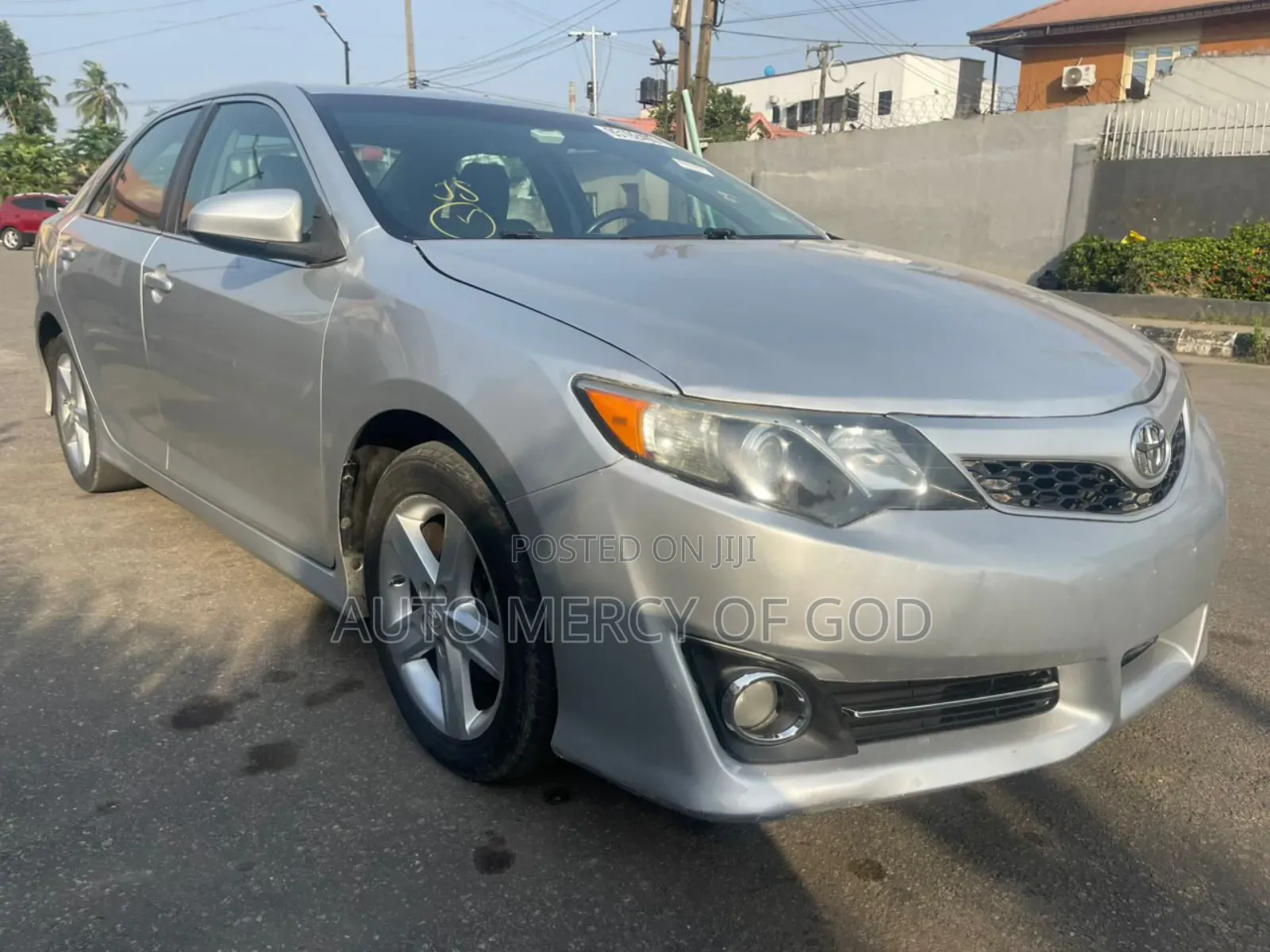 Toyota Camry LE 4dr Sedan (2.5L 4cyl 6A) 2012 Silver