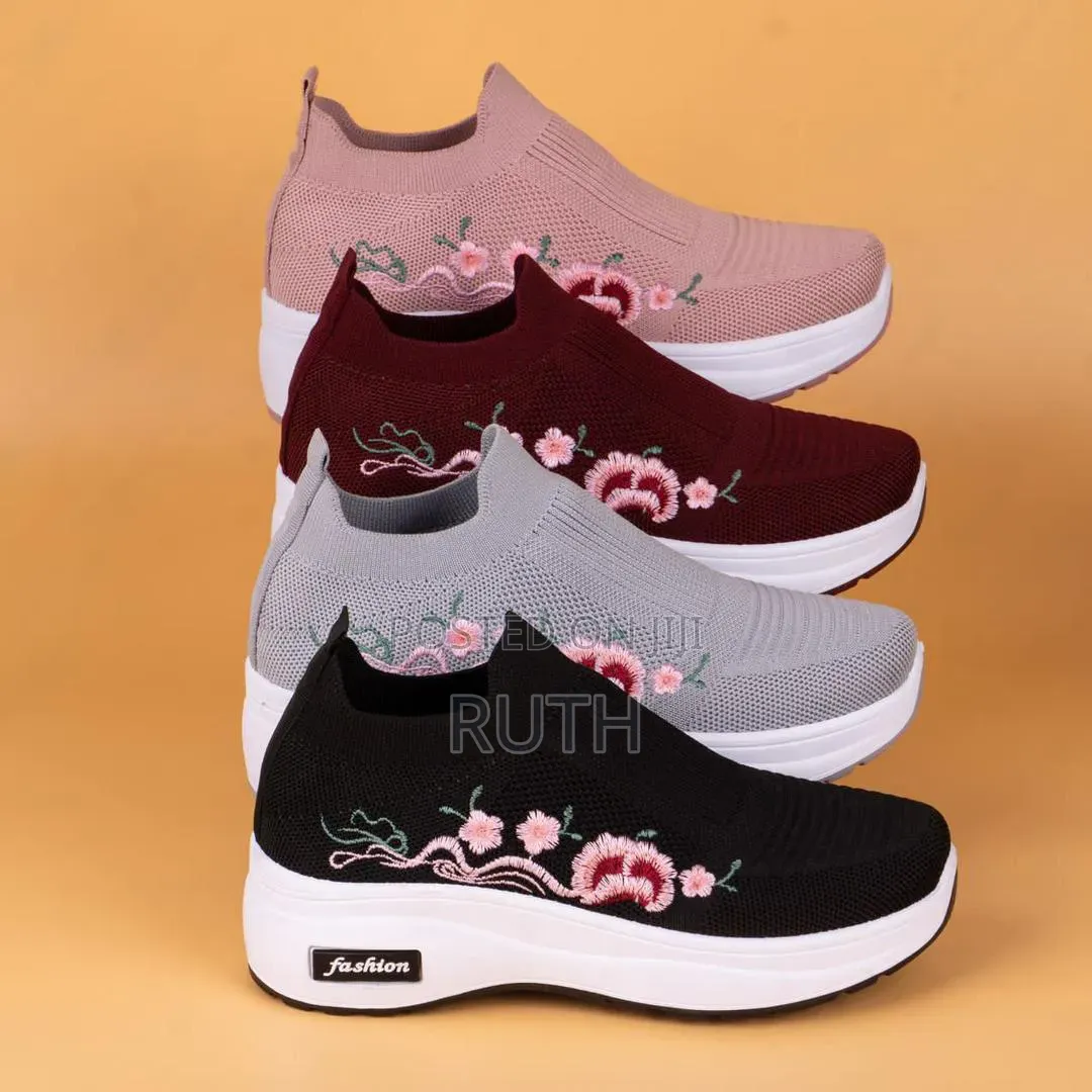 Women's Lightweight Slip-on Walking Sneakers