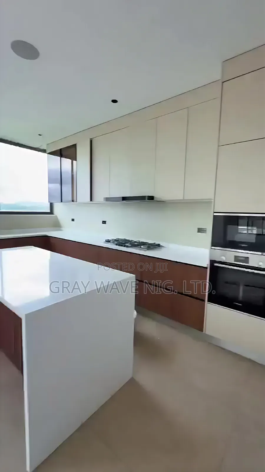 9bdrm Mansion in Jabi for sale