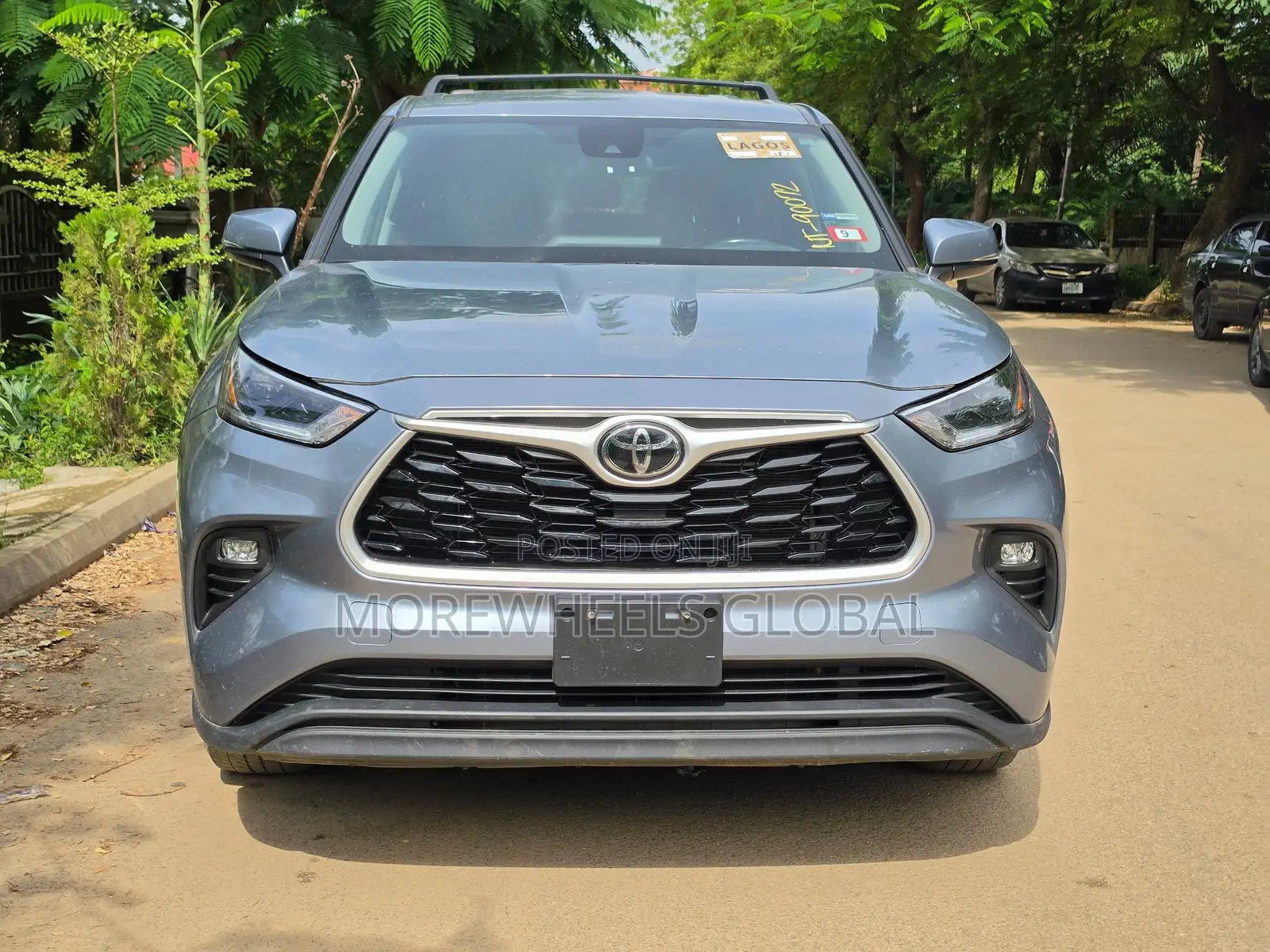 Toyota Highlander Limited FWD 2020 Gray