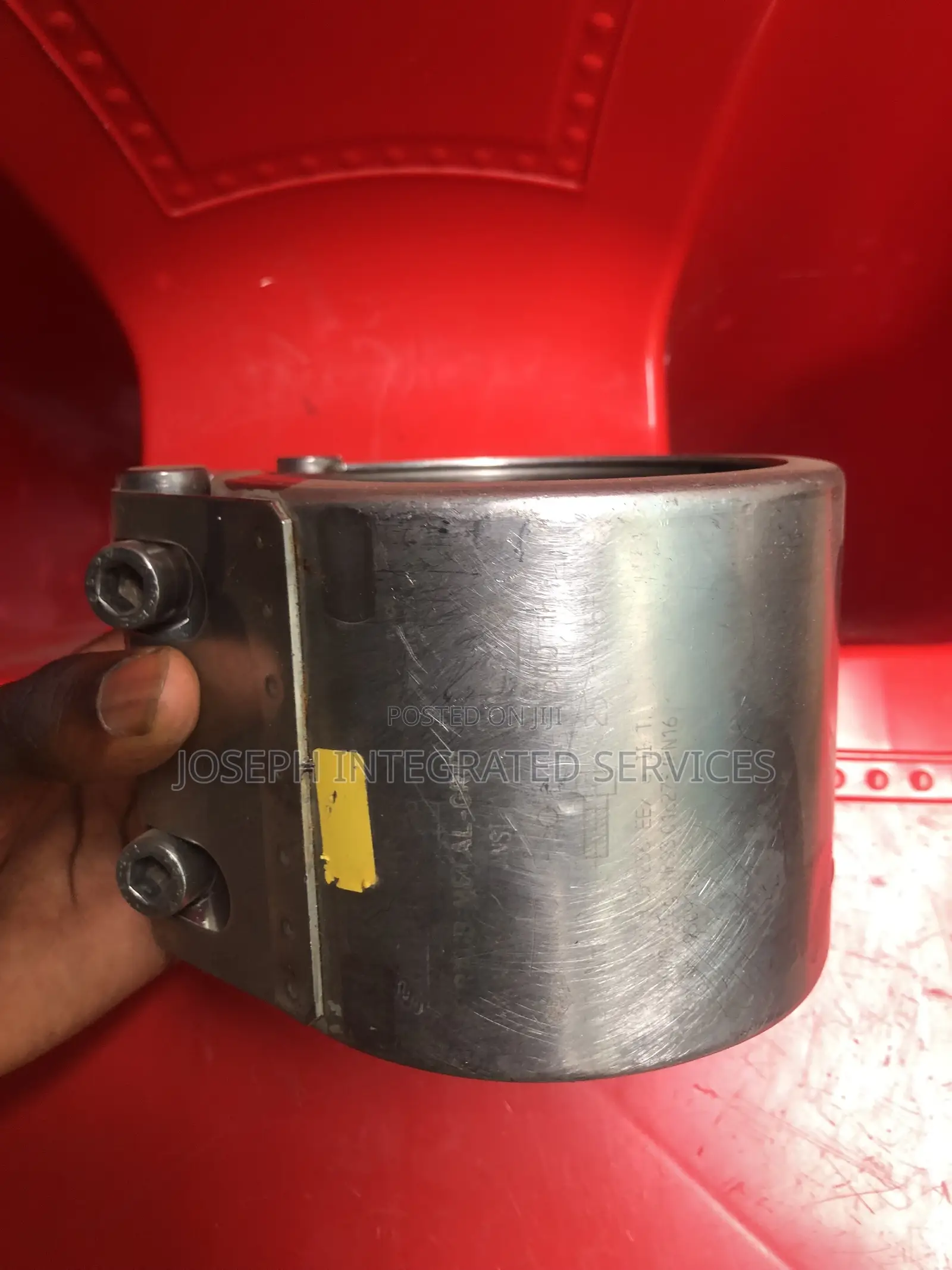 Straub-Grip Pipe Coupling Made of Stainless Steel.