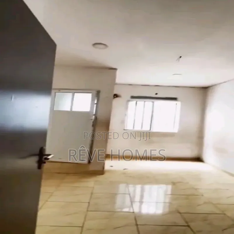 1bdrm Duplex in Shomolu / Shomolu for rent