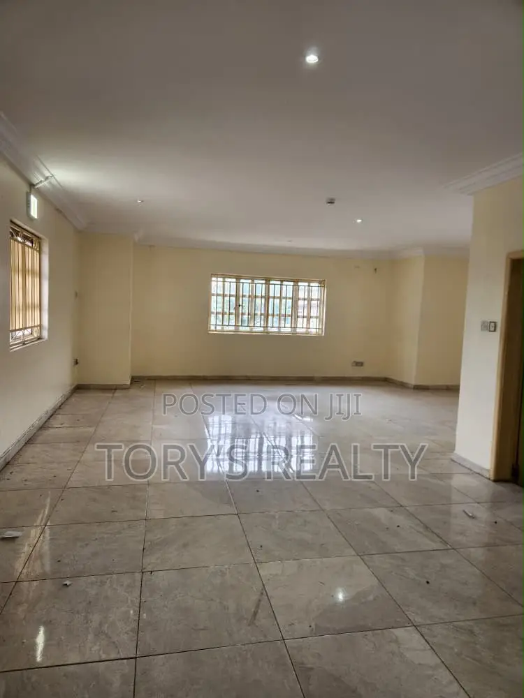 5bdrm House in Parkview Estate for rent