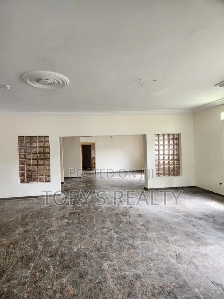 5bdrm House in Parkview Estate for rent