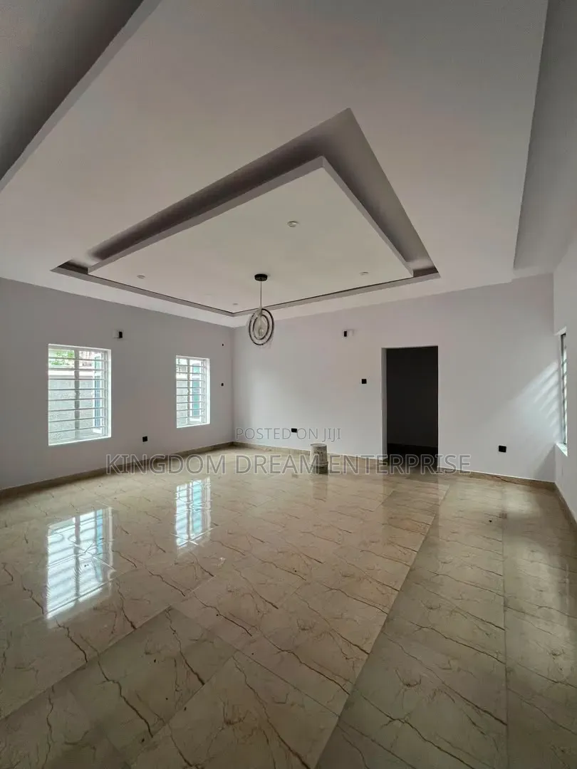 4bdrm Duplex in Ikota Lekki Lagos for rent