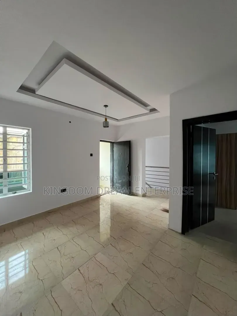 4bdrm Duplex in Ikota Lekki Lagos for rent