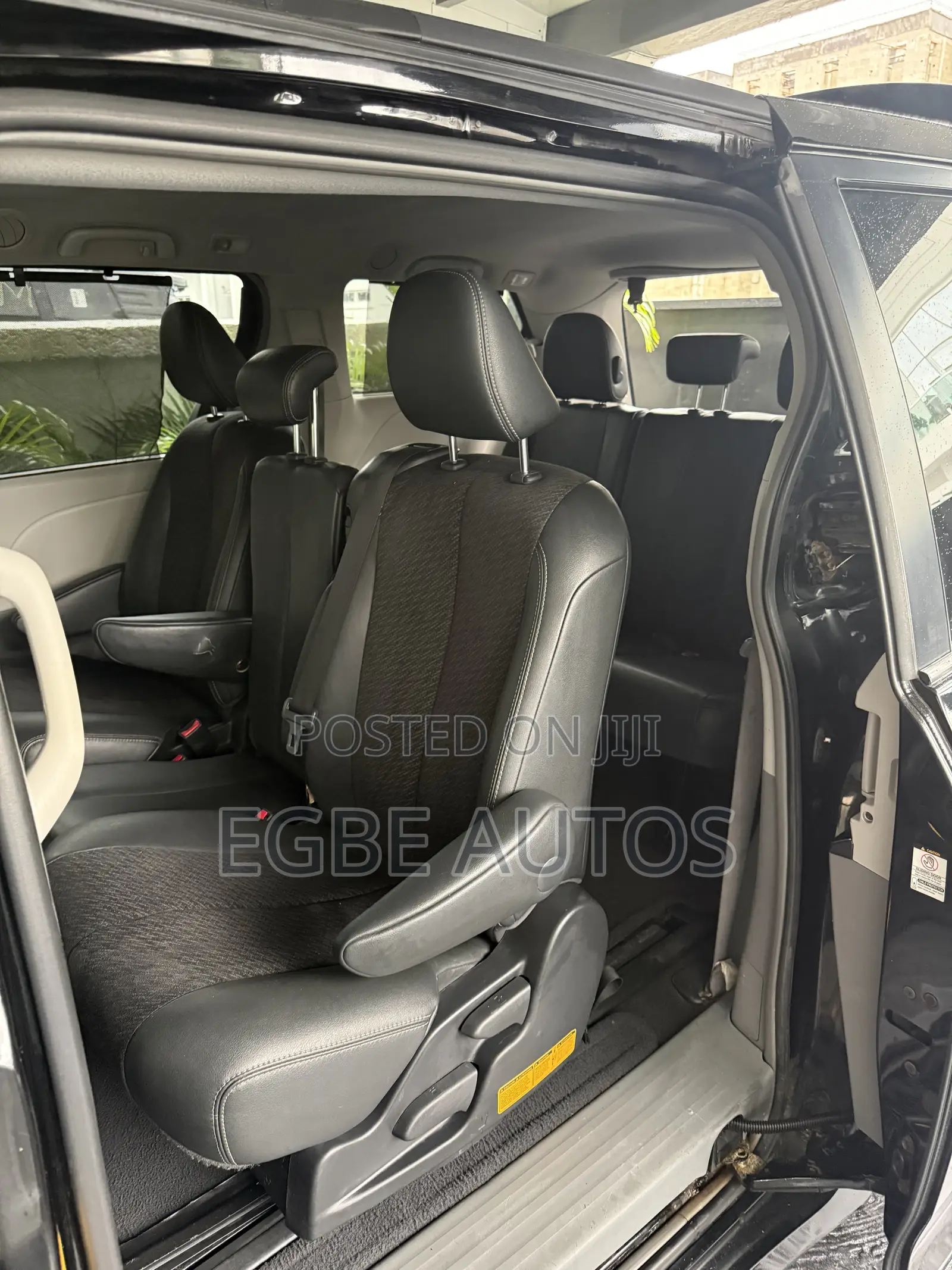 Toyota Sienna XLE 7 Passenger 2010 Black