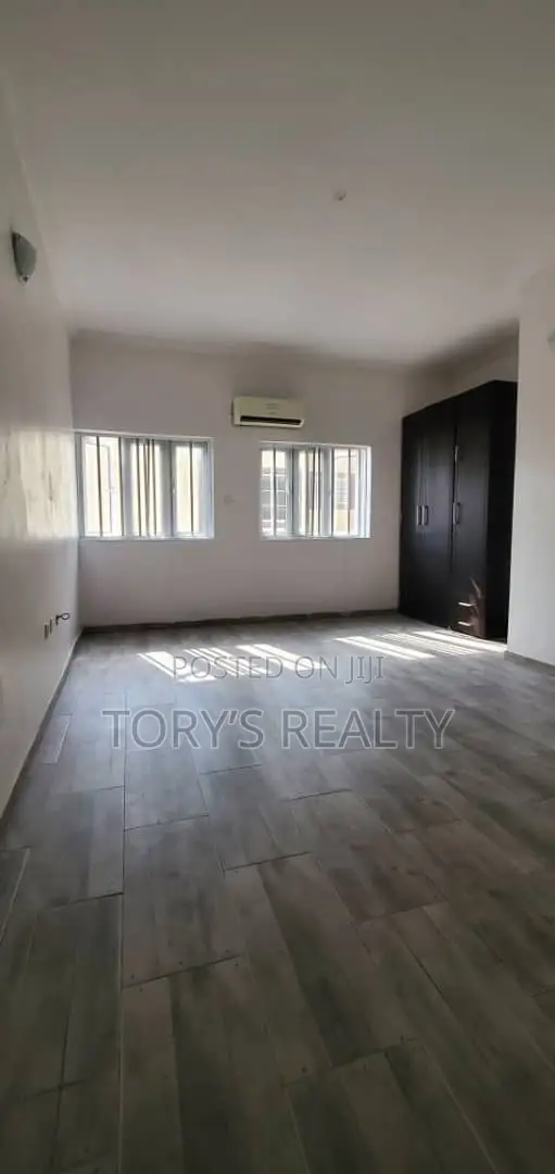 3bdrm Duplex in Lekki Phase 1 for rent