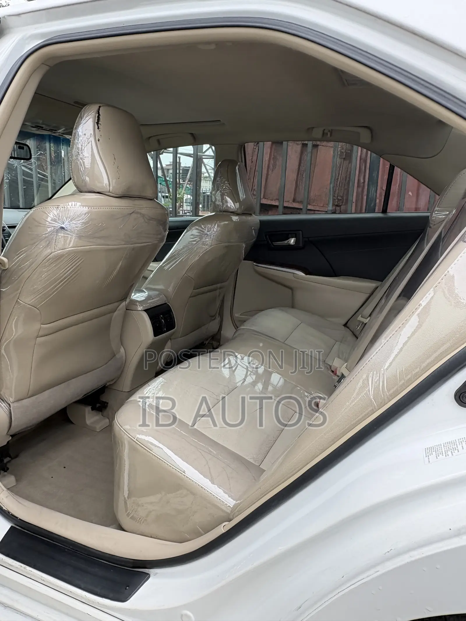 Toyota Camry XLE 4dr Sedan (2.5L 4cyl 6A) 2014 White