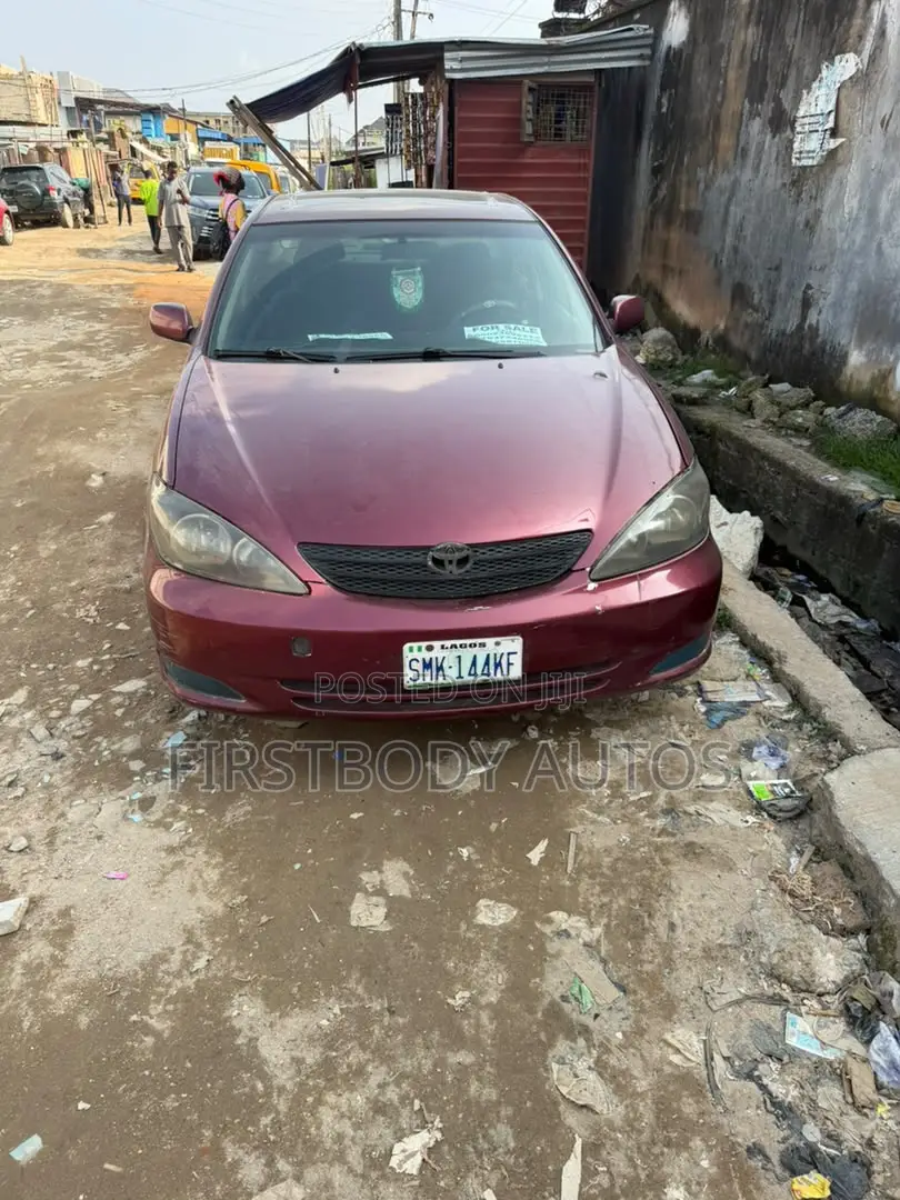 Toyota Camry 2004 Red