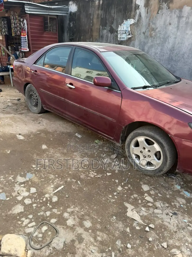 Toyota Camry 2004 Red