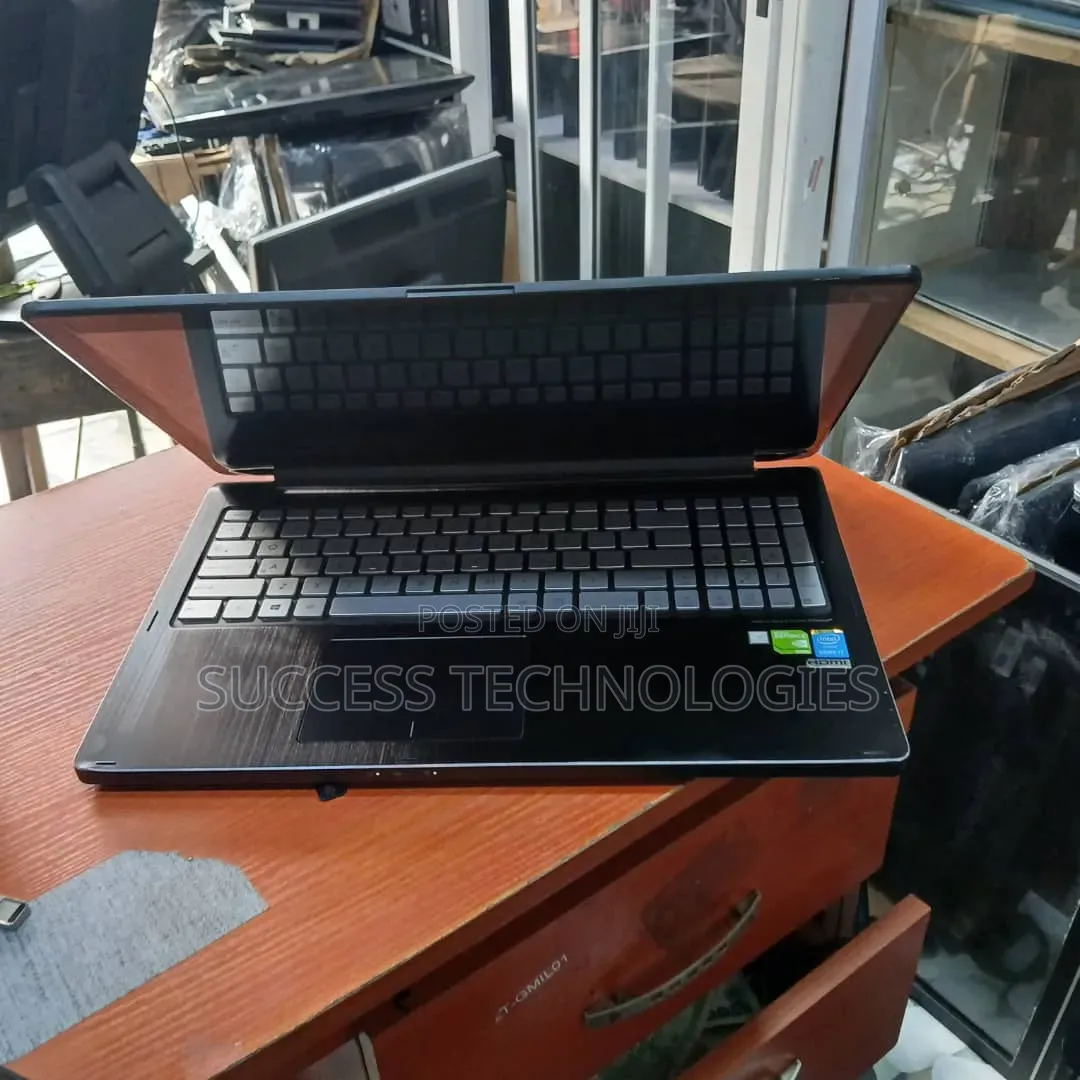 Laptop Asus Q551 8GB Intel Core i7 HDD 640GB