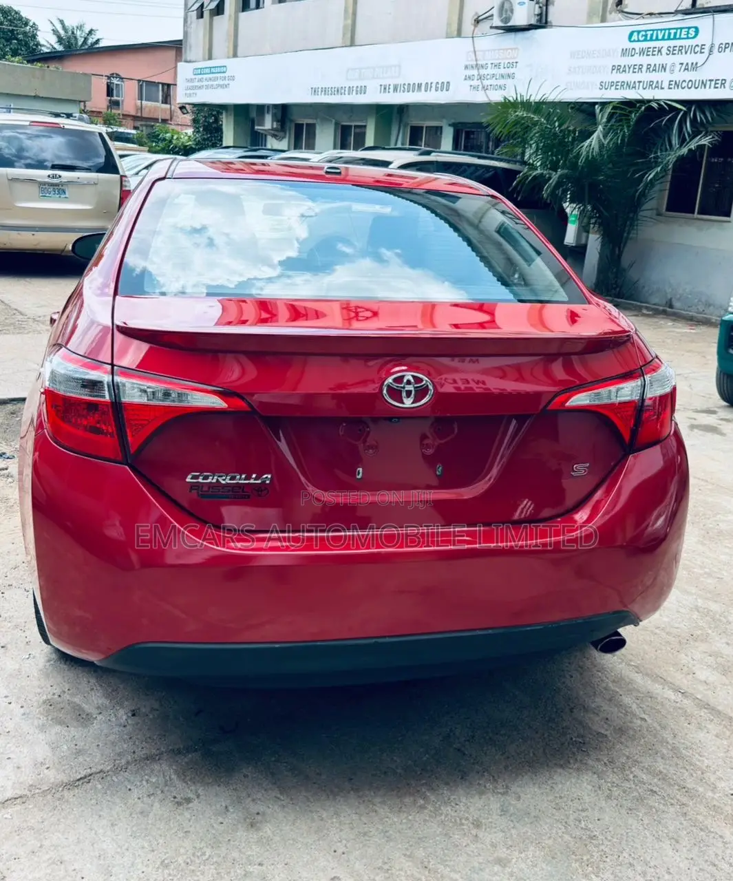 Toyota Corolla LE 4dr Sedan (1.8L 4cyl CVT) 2014 Red