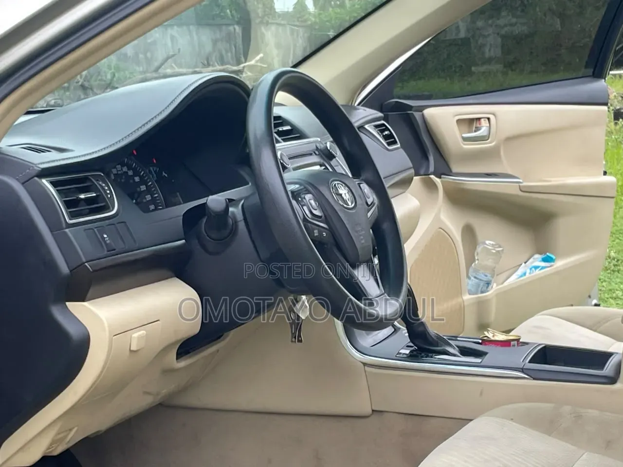 Toyota Camry LE 4dr Sedan (2.5L 4cyl 6A) 2015 Gold