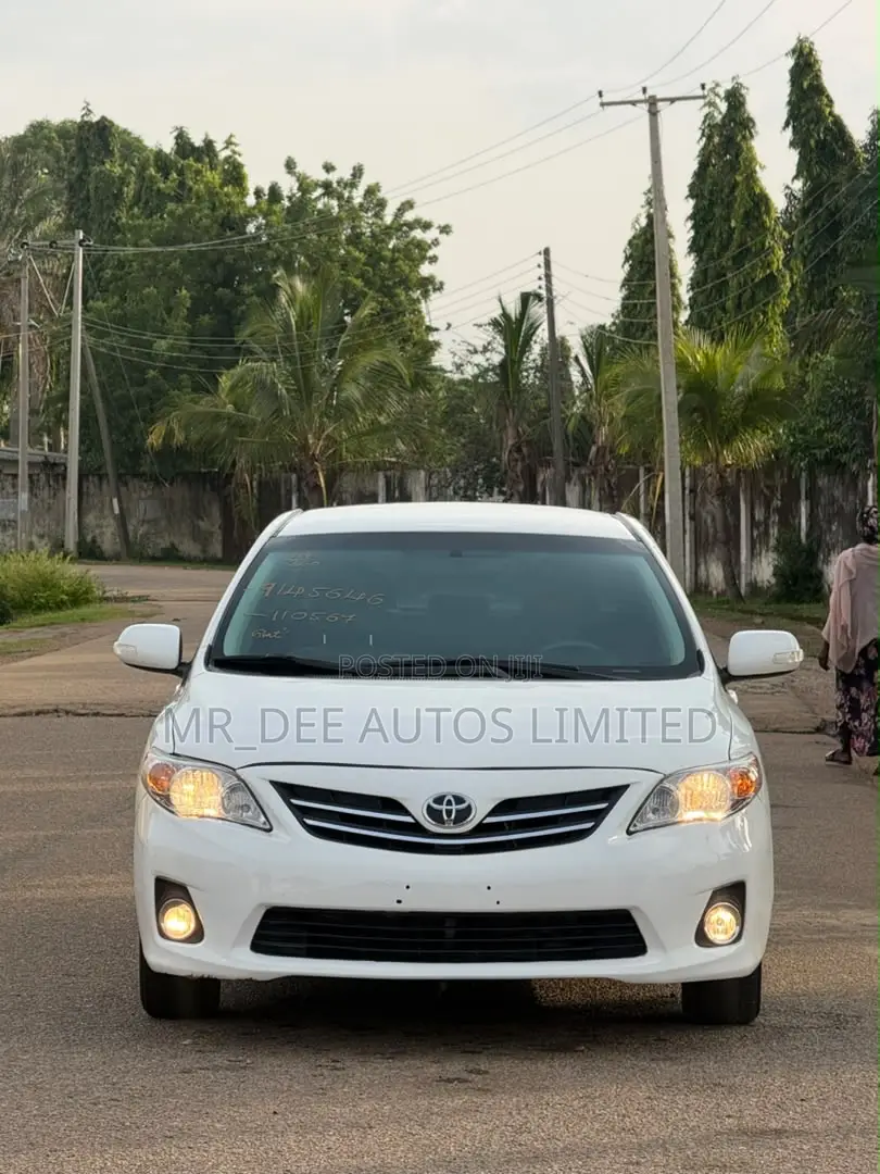 Toyota Corolla 2011 White