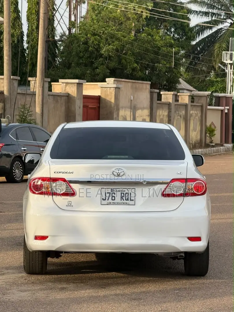 Toyota Corolla 2011 White