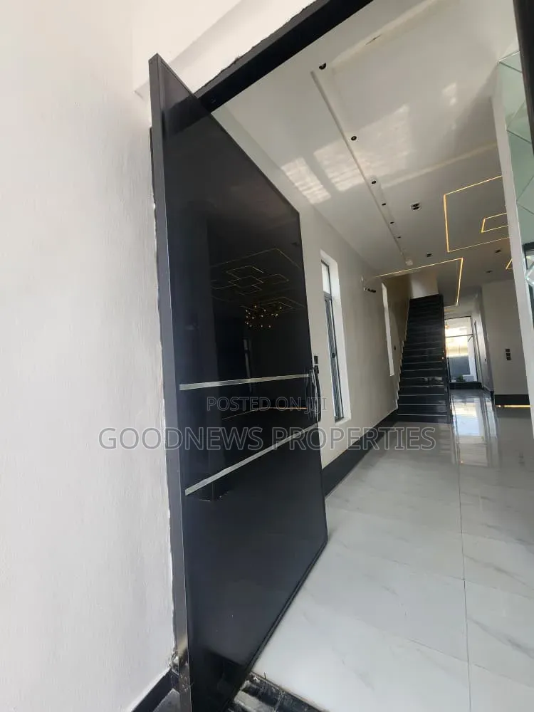 5bdrm Duplex in Ajah for sale