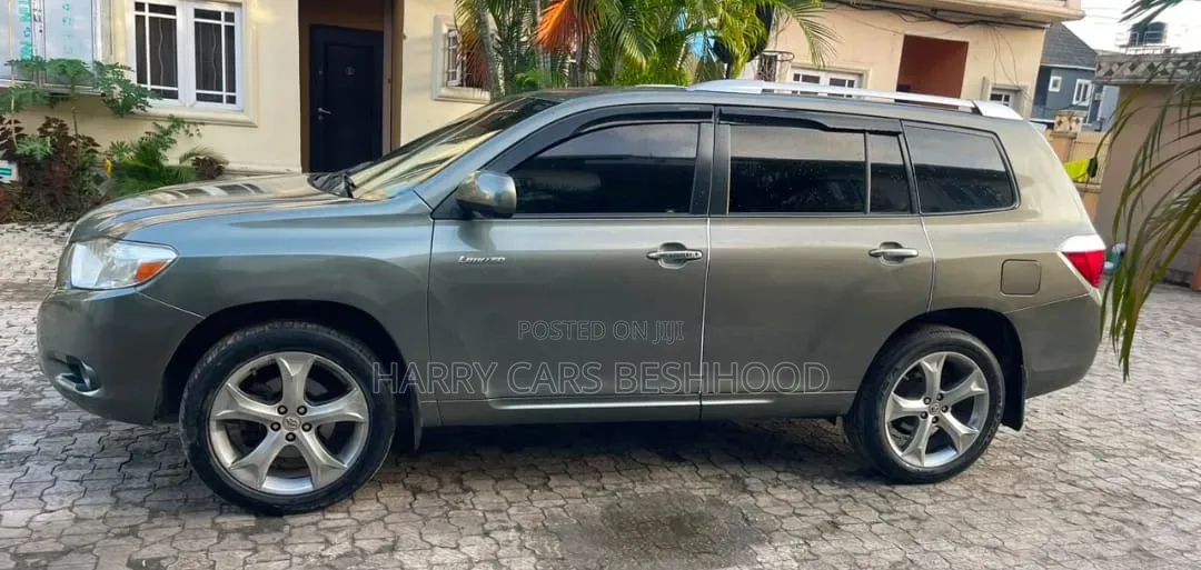 Toyota Highlander 2010 Gray