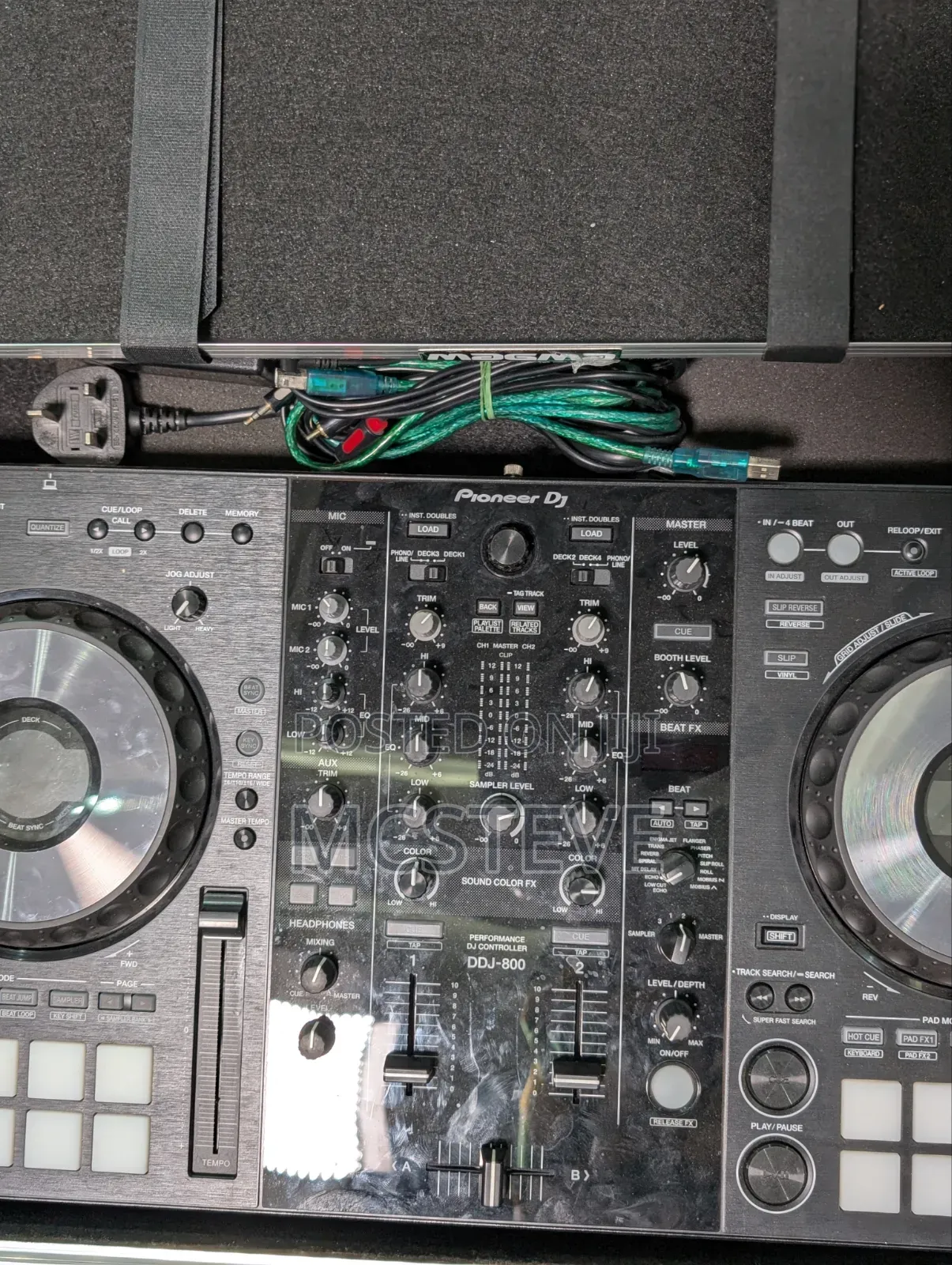 Pioneer Dj DDJ-800 Dj Mixer Controller With Bonus Box