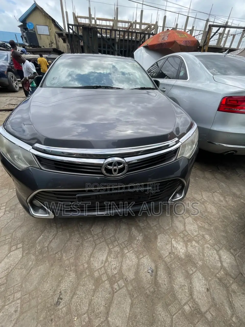 Toyota Camry XLE 4dr Sedan (2.5L 4cyl 6A) 2015 Gray