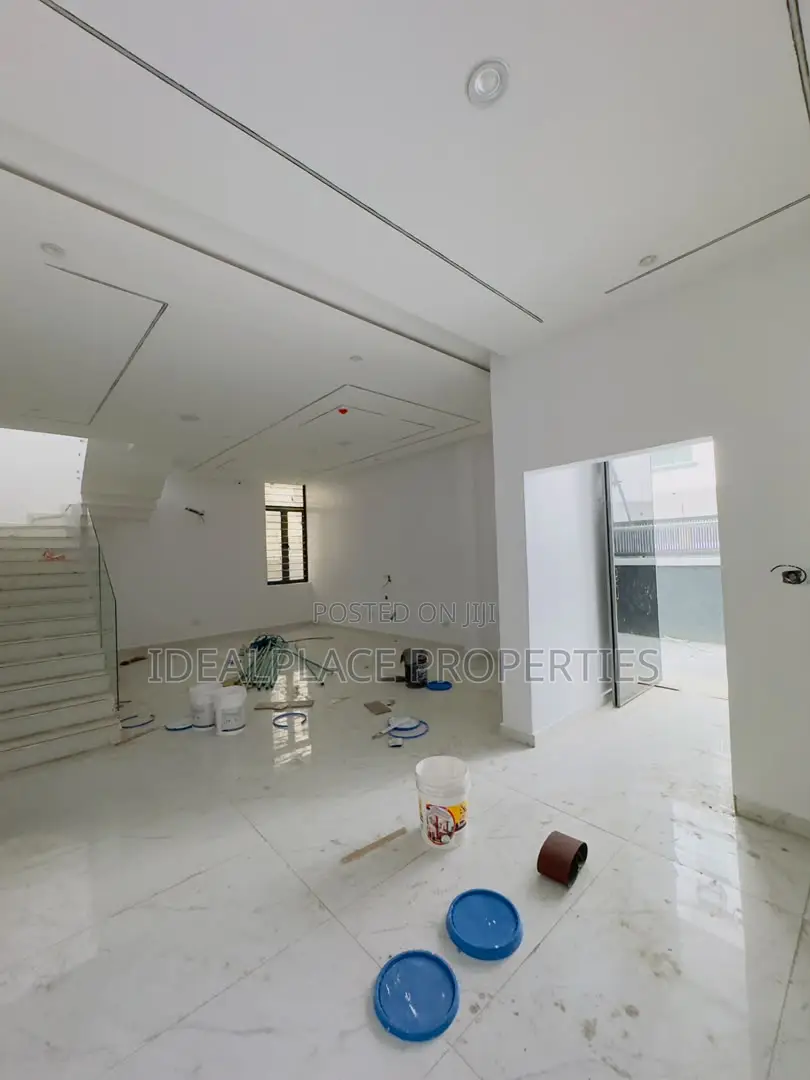 5bdrm Duplex in Omole Phase 2 for sale