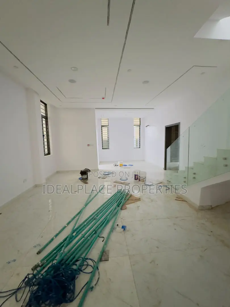 5bdrm Duplex in Omole Phase 2 for sale