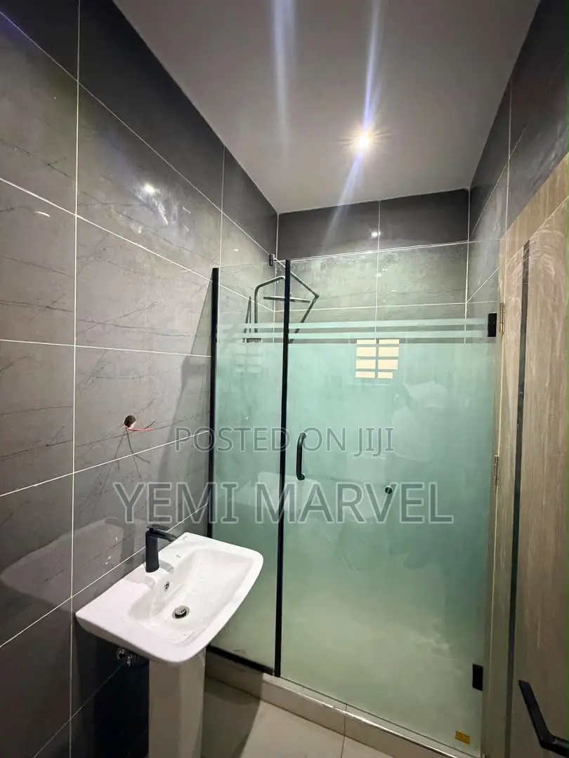 4bdrm Duplex in Carlton Gate Estate, for sale