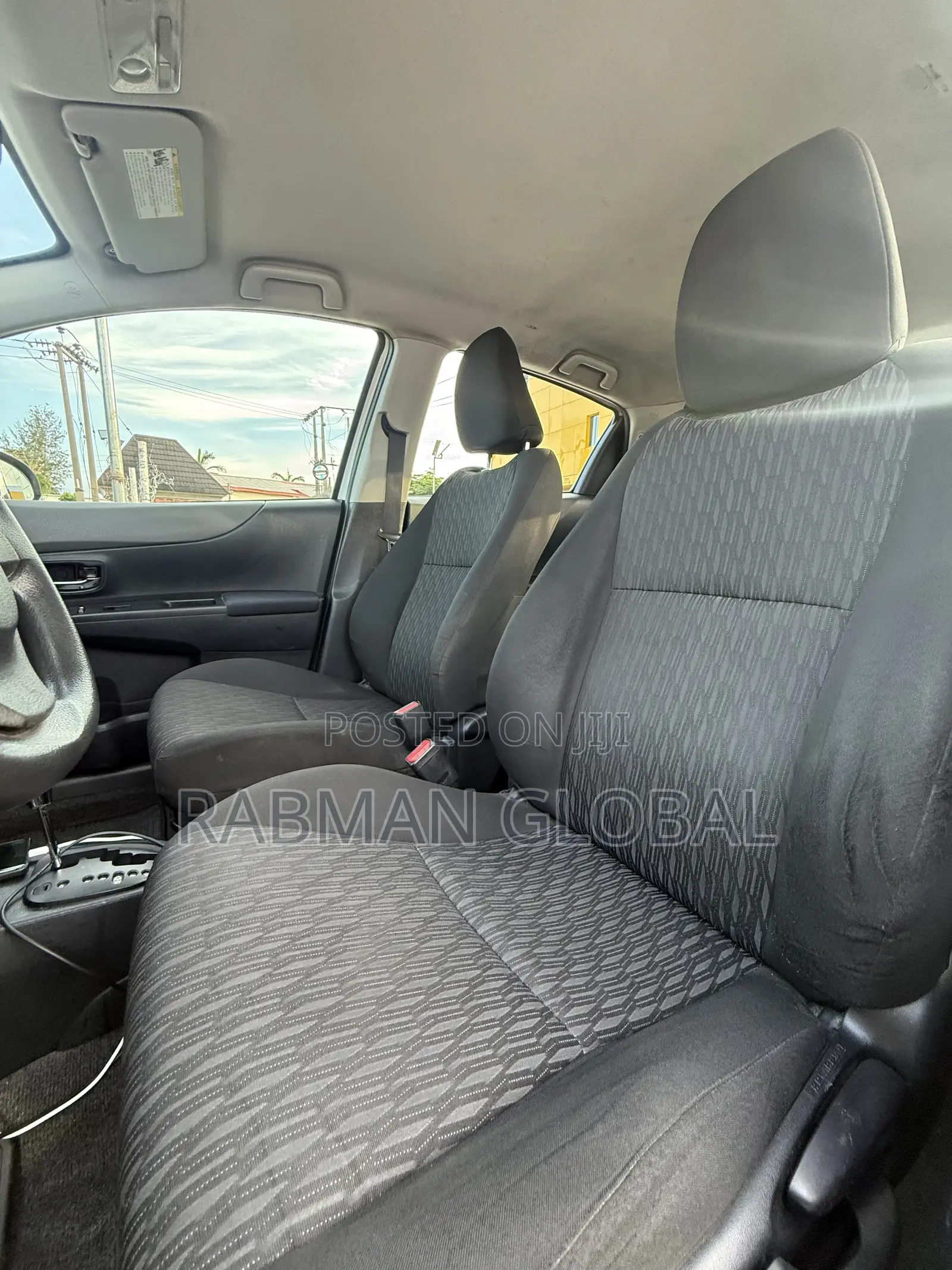 Toyota Yaris LE Hatchback 5dr 2014 White