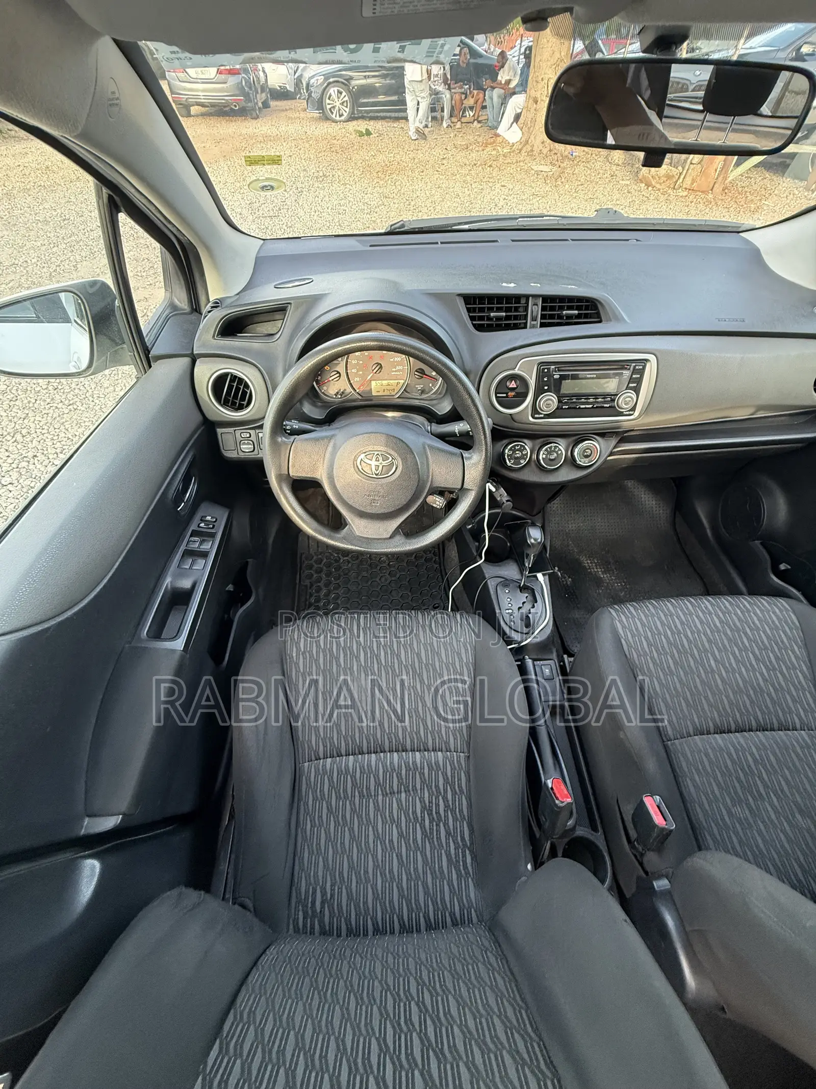 Toyota Yaris LE Hatchback 5dr 2014 White