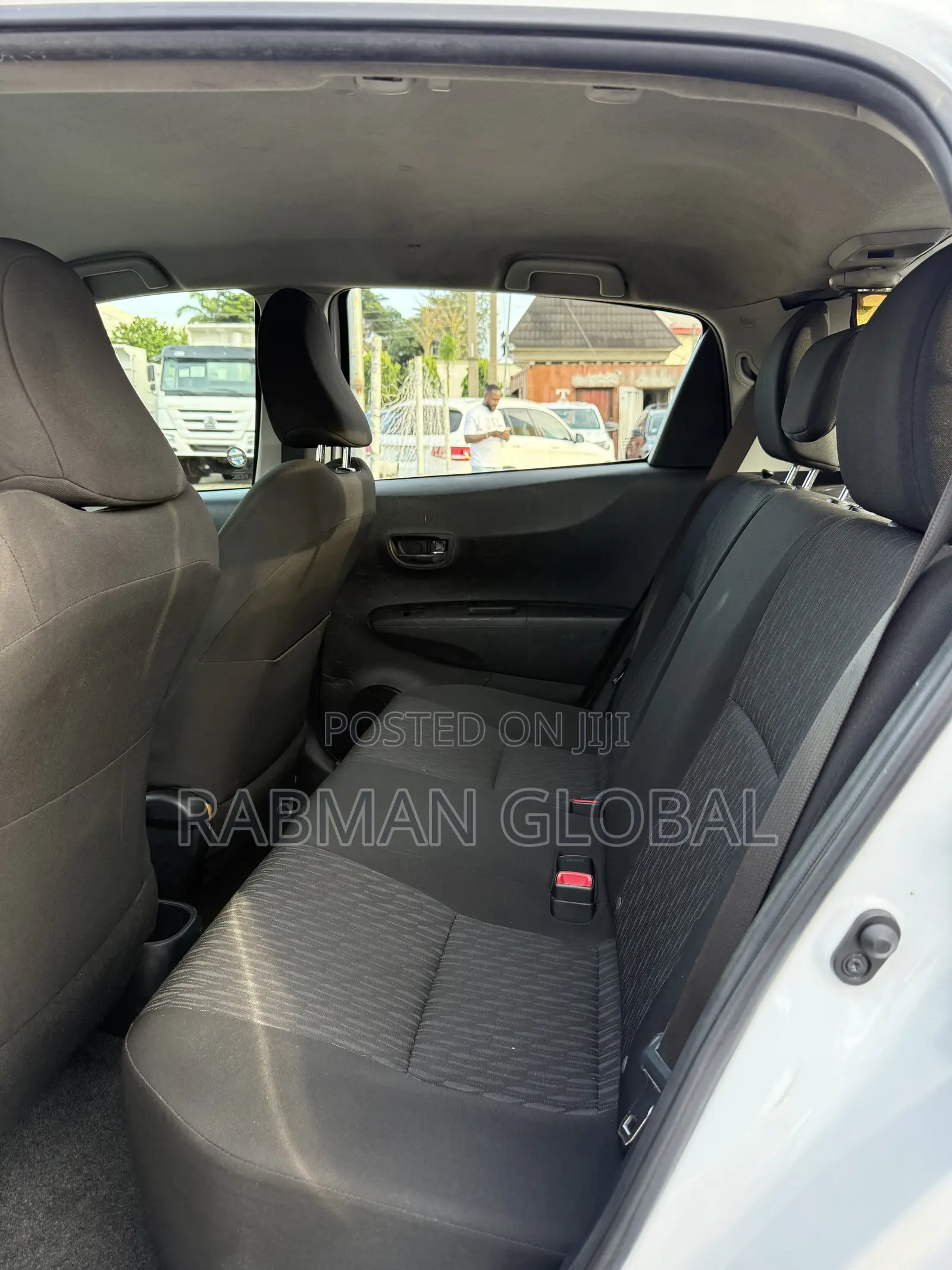 Toyota Yaris LE Hatchback 5dr 2014 White