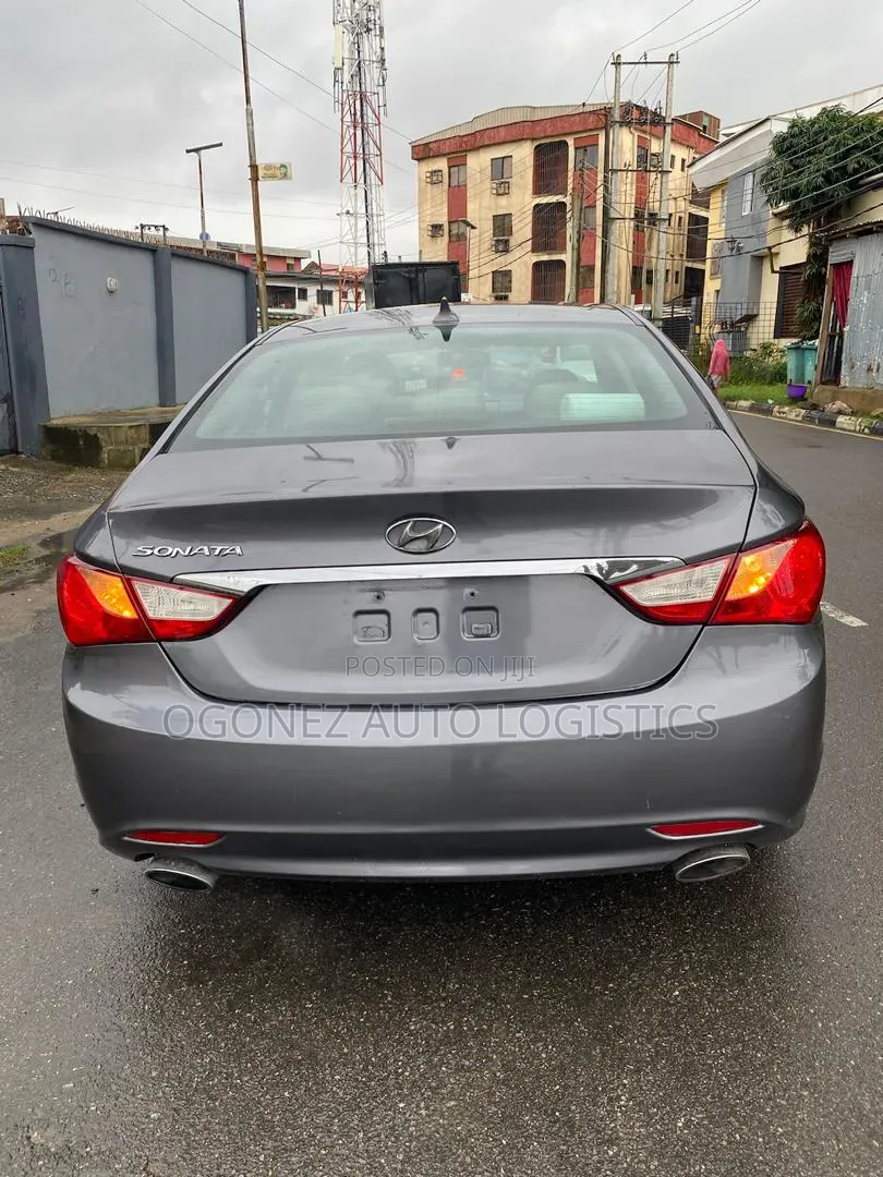 Hyundai Sonata 2011 Gray