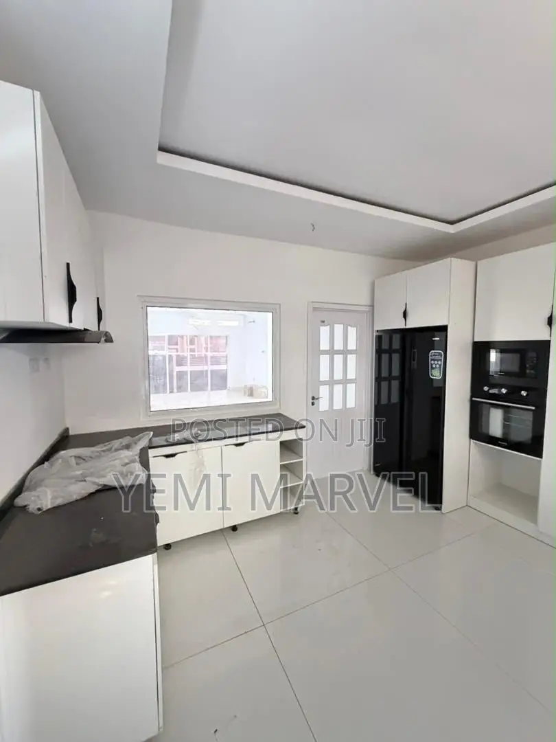 4bdrm Duplex in Kolapo Ishola Gra, for sale