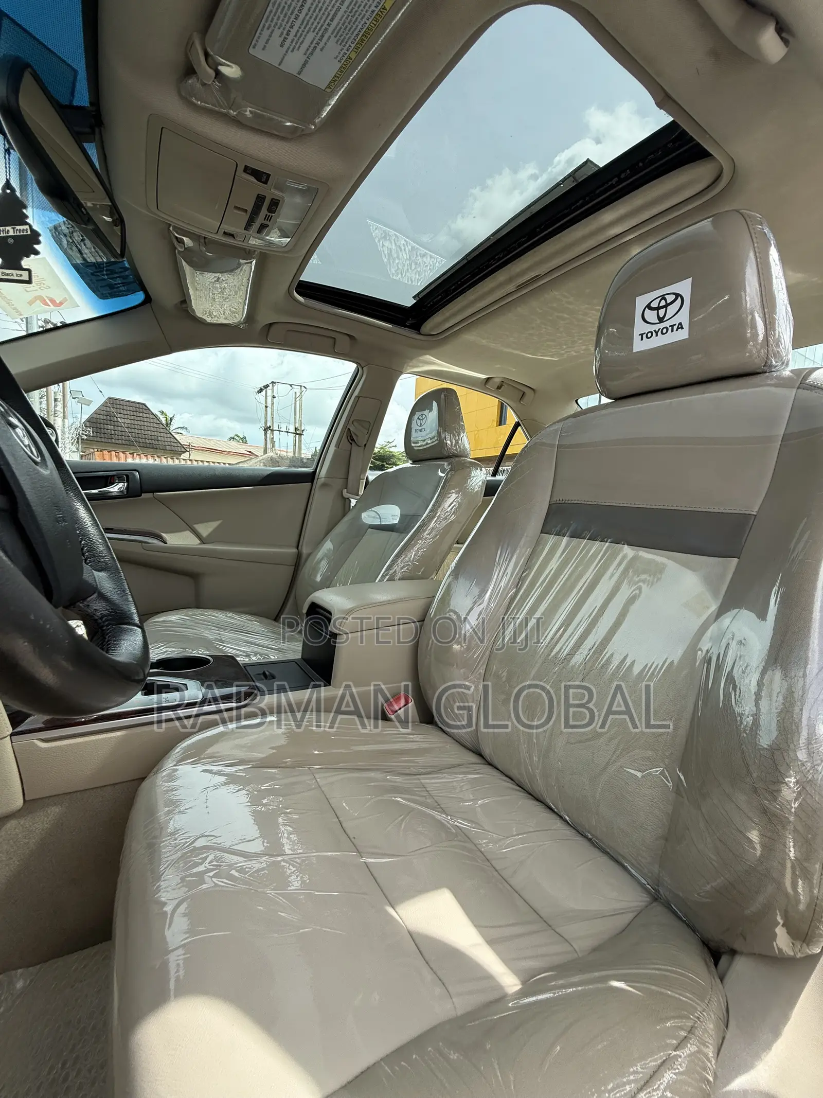 Toyota Camry XLE 4dr Sedan (2.5L 4cyl 6A) 2013 White