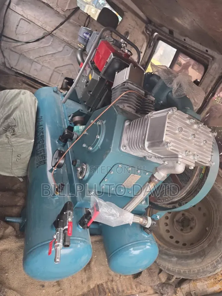 Heavy-Duty 2v-4.0/5 Diesel Piston Air Compressor,
