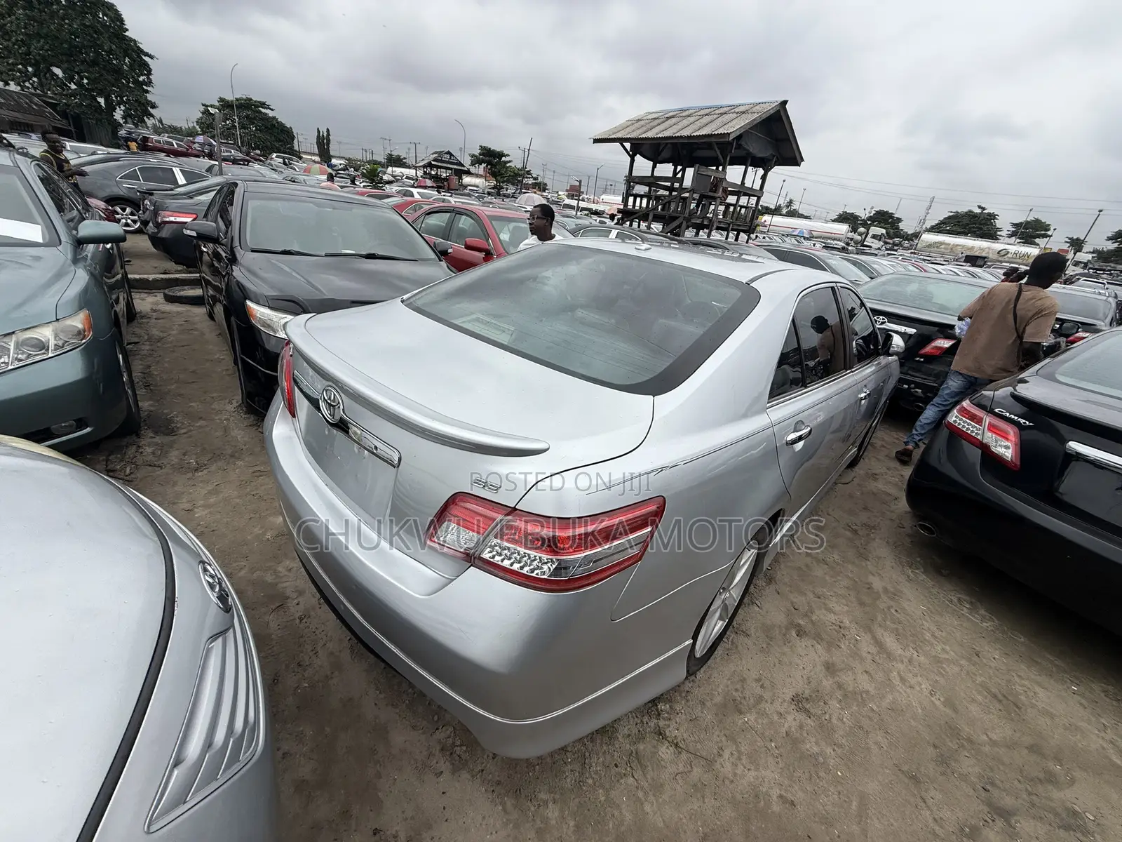 Toyota Camry SE 4dr Sedan (2.5L 4cyl 6A) 2011 Silver