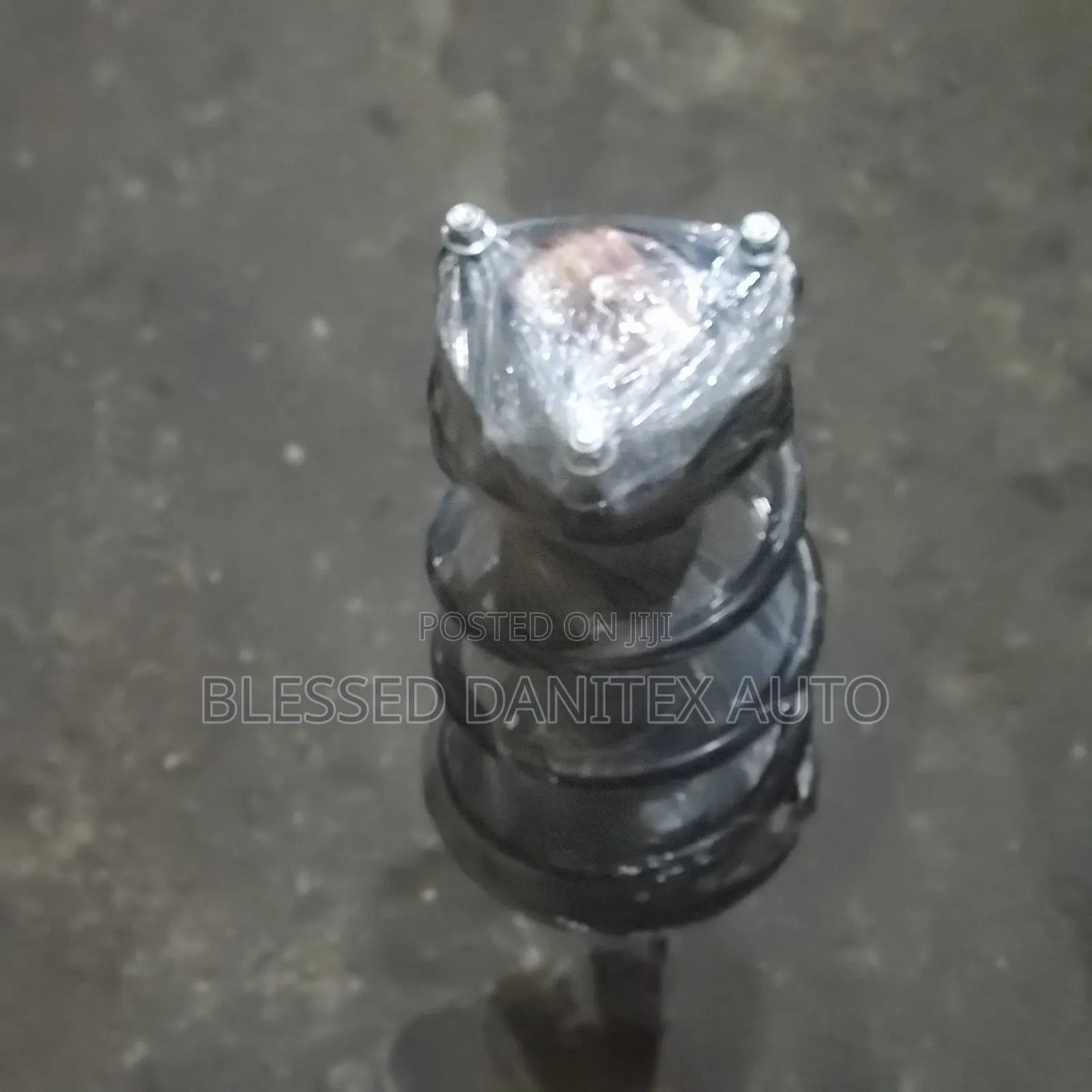 Complete Front Shock Abserber of Lexus Rx350 and Highlander 2008 /2016